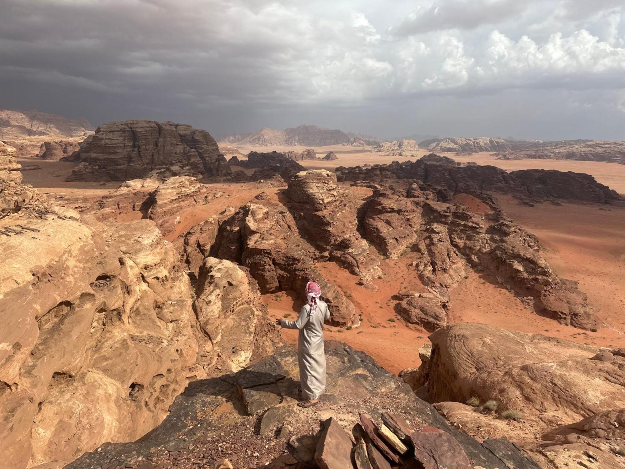 Wadi Rum Sunrise Camp Exteriör bild